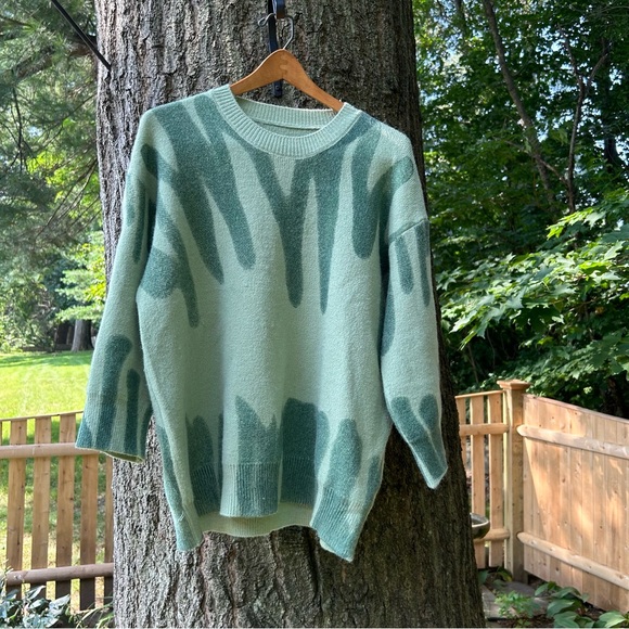 Spray Paint Sweater - Picture 2 of 6
